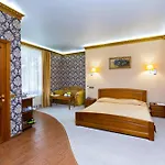 Clumba Ξενοδοχείο με διαμερίσματα 4*
